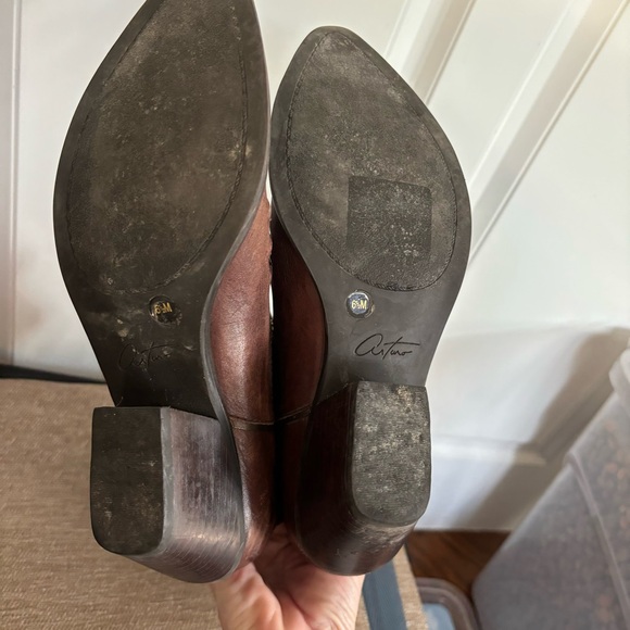 Brown Arturo Chiang Cowboy Boots - Picture 15 of 16